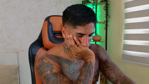 Snapshot of chris_reilly chatting on March 2025 07:17:01 PM chris reilly online show from March 2025 07:17:01 PM