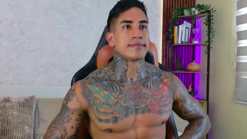 Snapshot of chris_reilly chatting on September 2025 02:44:02 PM chris reilly online show from September 2025 02:44:02 PM