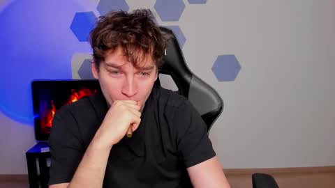 Chris Tyson online show from November 2025 10:25:02 AM