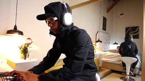 Chris Weell online show from December 2024 02:53:01 AM