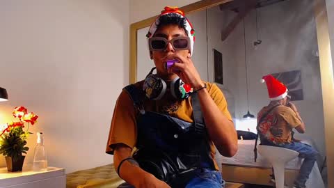 Chris Weell online show from December 2024 03:03:02 AM