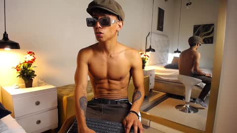 Chris Weell online show from December 2024 08:54:01 PM