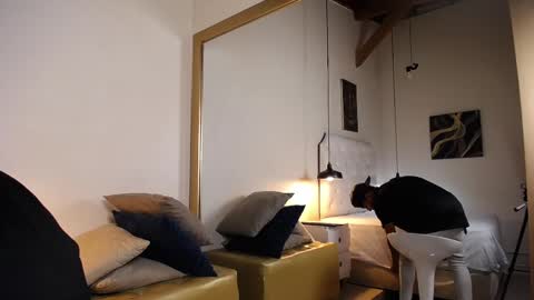 Chris Weell online show from February 2025 07:52:01 PM