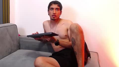 Snapshot of chrislyonss chatting on December 2025 11:20:02 PM chrislyonss online show from December 2025 11:20:02 PM