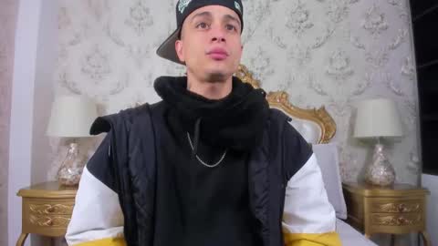 Snapshot of chrismckay_ chatting on December 2025 07:10:02 PM Chris online show from December 2025 07:10:02 PM