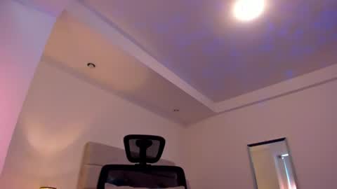 chrismorgan24 online show from April 2026 06:10:01 PM