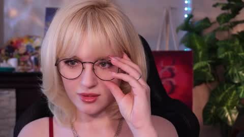 chriss_foxx online show from June 2026 03:39:02 PM