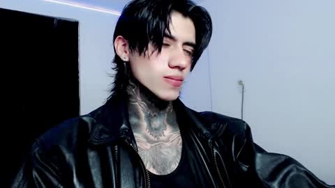 Snapshot of chriss_opp chatting on February 2025 01:43:02 PM CHRIS INDEPENT MODEL online show from February 2025 01:43:02 PM