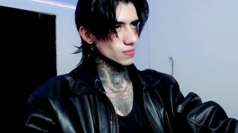 Snapshot of chriss_opp chatting on February 2025 09:17:01 PM CHRIS INDEPENT MODEL online show from February 2025 09:17:01 PM