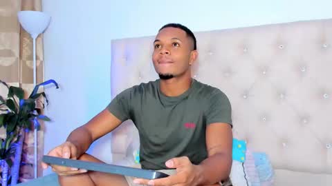 Chriss Vall online show from February 2026 01:01:02 AM