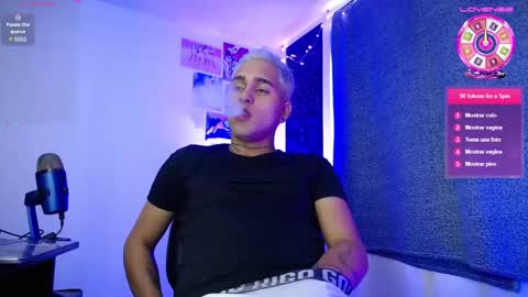 Snapshot of chriss_wg_ chatting on December 2024 04:05:02 PM Christian Wang online show from December 2024 04:05:02 PM