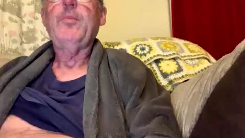 chrissiebitch70744 online show from May 2026 10:18:02 PM