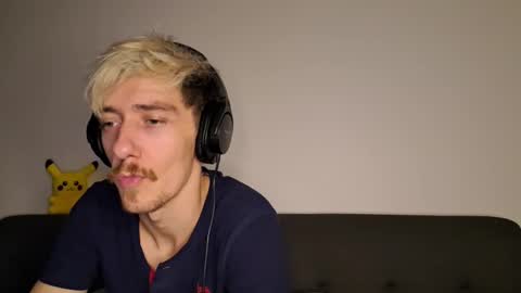 Christopher online show from October 2025 01:46:01 AM