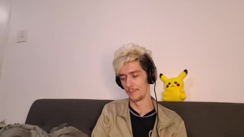 Christopher online show from October 2025 01:28:01 AM