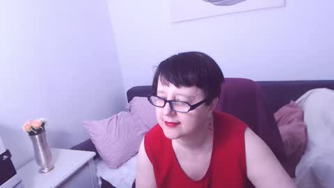 Christa online show from October 2025 05:36:01 PM