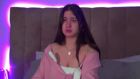 Christina online show from November 2025 06:40:01 PM