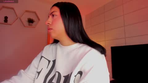 Christine  online show from December 2025 12:00:02 PM