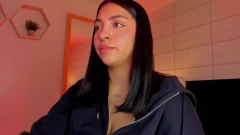 Christine  online show from December 2025 12:01:02 PM