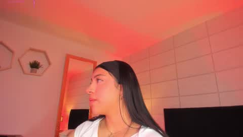 Christine  online show from January 2026 12:09:02 PM