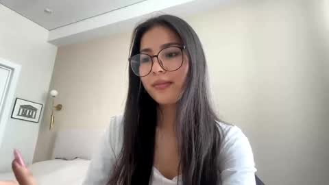 Snapshot of christinebrillhart chatting on February 2026 06:24:01 AM Bella online show from February 2026 06:24:01 AM