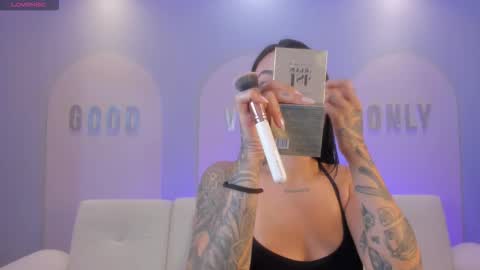 Christine Ford online show from November 2025 12:23:02 PM