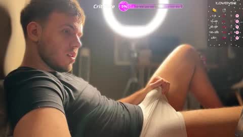 Christopher online show from December 2025 08:50:02 PM