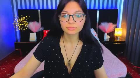 Christina online show from May 2026 01:40:01 PM