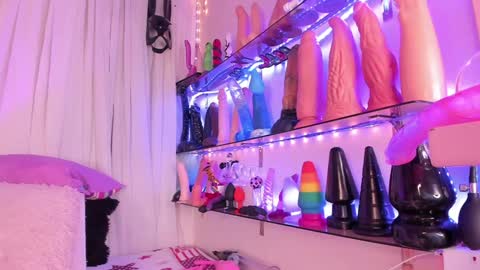 Snapshot of christymilk1 chatting on December 2024 02:28:02 AM christy online show from December 2024 02:28:02 AM