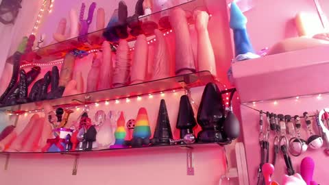 Snapshot of christymilk1 chatting on December 2024 03:40:02 AM christy online show from December 2024 03:40:02 AM