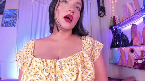 Snapshot of christymilk1 chatting on February 2025 12:39:01 AM christy online show from February 2025 12:39:01 AM