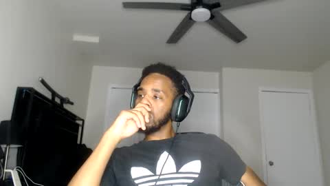 Snapshot of chrisvacherx chatting on March 2026 12:50:01 AM ChrisVacherx online show from March 2026 12:50:01 AM