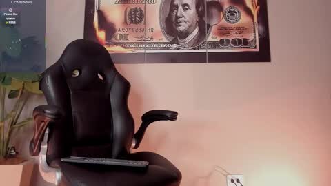 chrizmacgregor online show from November 2025 11:29:01 PM