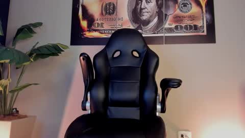 chrizmacgregor online show from February 2026 01:06:01 AM