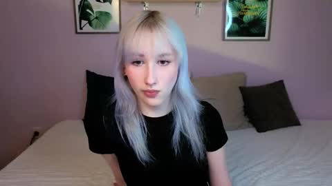 EvaBlonde TayaBrunette EliieBlack hair online show from April 2026 02:21:01 PM