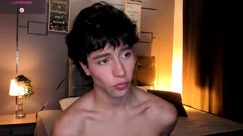 chrristopher77 online show from November 2025 01:32:02 PM