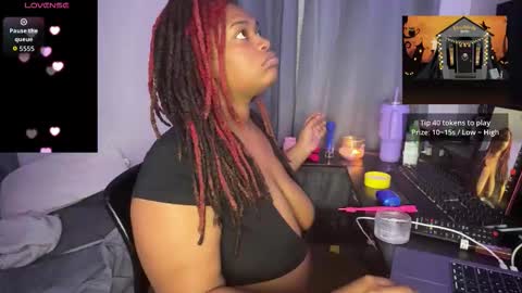 Snapshot of chubbeedweeb chatting on October 2025 03:17:02 AM EmberEssence online show from October 2025 03:17:02 AM