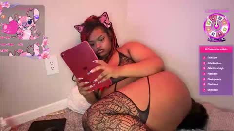 Snapshot of chubbeedweeb chatting on October 2025 04:03:02 AM EmberEssence online show from October 2025 04:03:02 AM