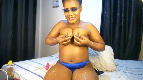 Snapshot of chubby_flora chatting on July 2026 07:27:02 PM Flora online show from July 2026 07:27:02 PM