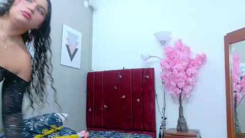 Snapshot of chubbykinkyygirl chatting on November 2025 01:00:02 PM chubbykinkyygirl online show from November 2025 01:00:02 PM