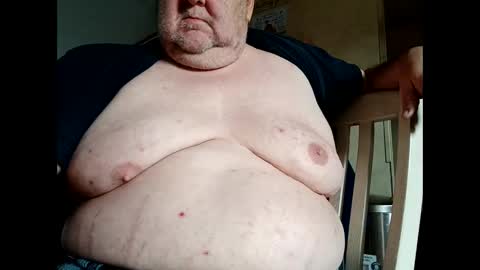 chubyluver11896 online show from December 2025 04:24:01 PM