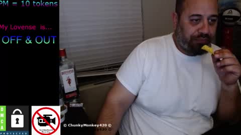 Snapshot of chunkymonkey420 chatting on February 2025 06:34:01 AM Spencer Smokey Bear online show from February 2025 06:34:01 AM