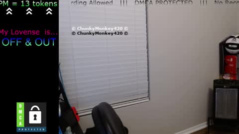 Snapshot of chunkymonkey420 chatting on March 2025 03:22:01 AM Spencer Smokey Bear online show from March 2025 03:22:01 AM