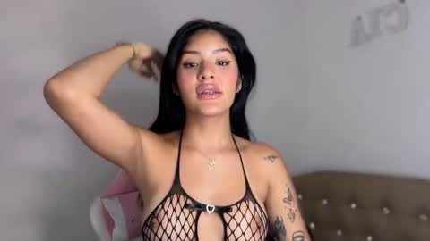 Snapshot of ciaxxxmendez chatting on June 2026 03:43:02 PM ciaxxmendezz online show from June 2026 03:43:02 PM