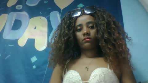 Snapshot of ciciazzhh chatting on June 2026 08:05:02 AM ciciazzhh online show from June 2026 08:05:02 AM