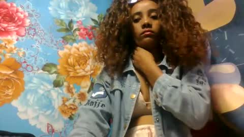 Snapshot of ciciazzhh chatting on June 2026 10:47:01 AM ciciazzhh online show from June 2026 10:47:01 AM