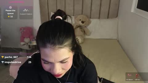 Snapshot of cielo_18d chatting on February 2026 04:45:01 AM Mia online show from February 2026 04:45:01 AM