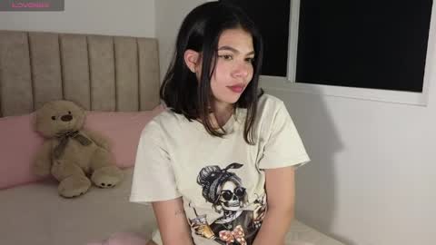 Mia online show from April 2026 05:25:01 AM