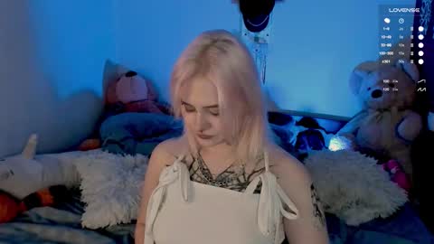 Helen and Teya online show from October 2025 01:33:02 PM