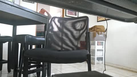 Snapshot of cigneska1 chatting on December 2024 05:34:01 PM cigneska1 online show from December 2024 05:34:01 PM