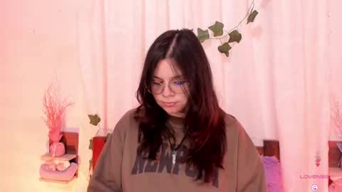 Snapshot of cinderella_lewis chatting on February 2025 08:20:02 PM Sofi Eva and Mey online show from February 2025 08:20:02 PM